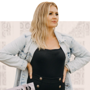 Profile photo of Amanda Jay